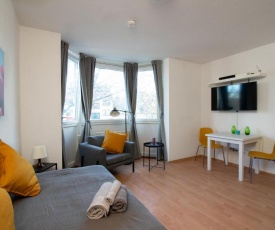 Apartment Düsseldorf Wersten Nähe Uni & Uniklinik, neue Möbel & Bad, Kochnische