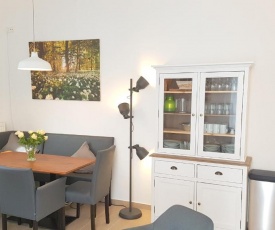 Apartment NIEBUHR Kurfürstendamm - Cozy Family & Business Flair welcomes you - Rockchair Apartments